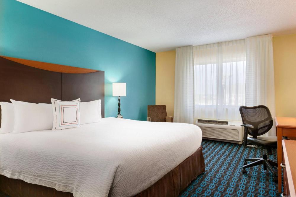 King Room - Hearing Accessible interior